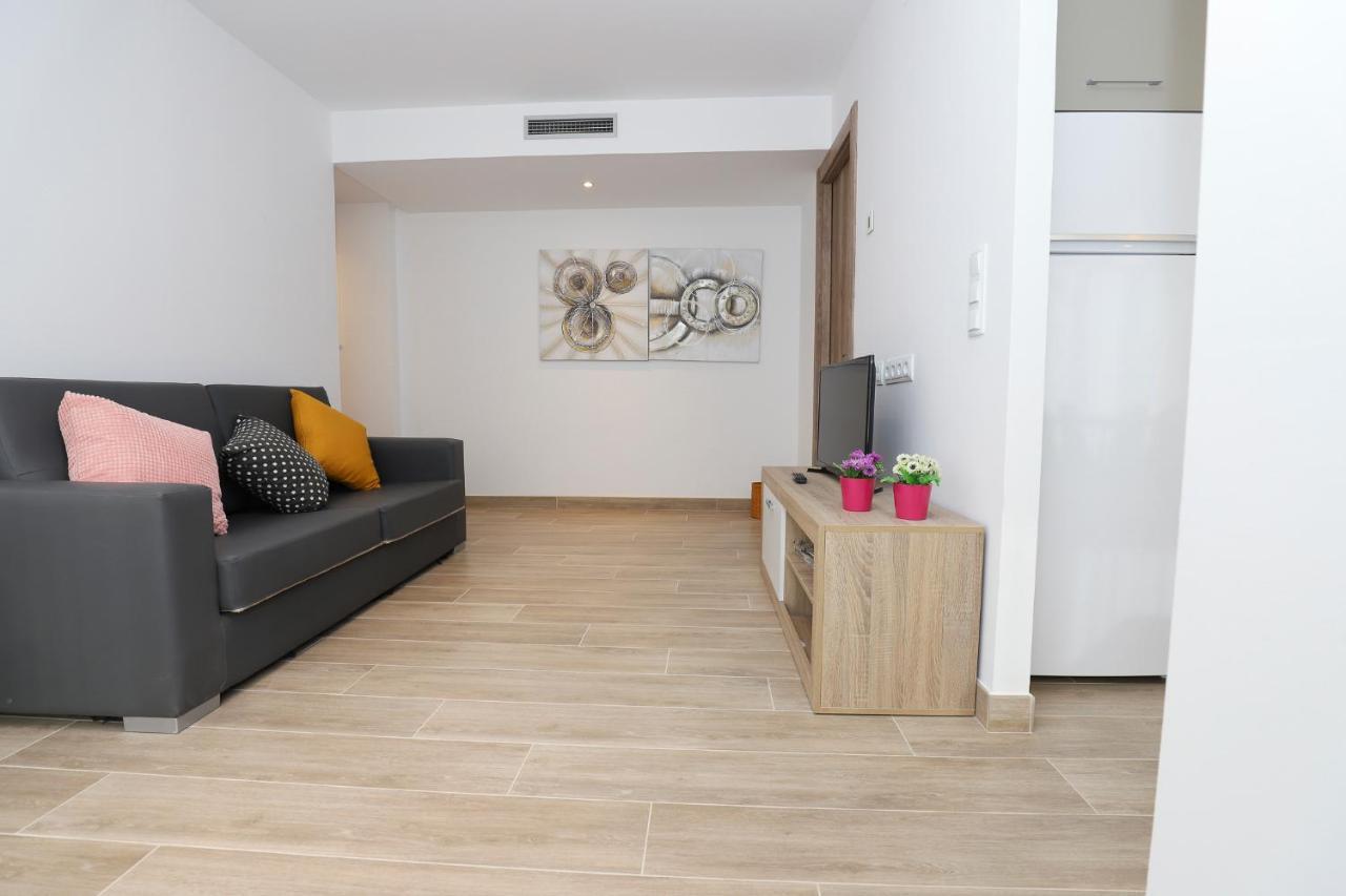 Apartaments Agneta - Rem カンブリルス エクステリア 写真